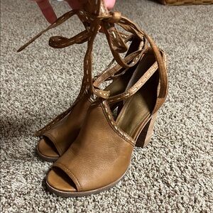 Women's Tan Leather Heeled Sandals
